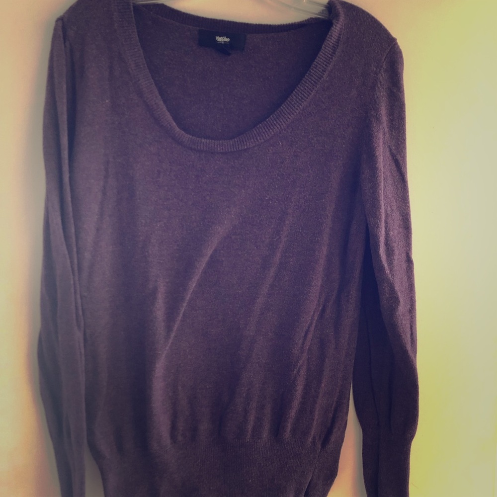 🎃3/$40🎃. Purple pull over sweater
